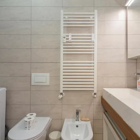 Apartamento Comodo Vicino A Stazione Centrale - Brianza Master Guest *