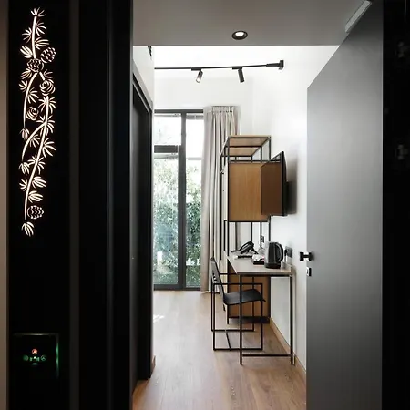 Hotel Versoverde Alzaia Naviglio Grande Milaan