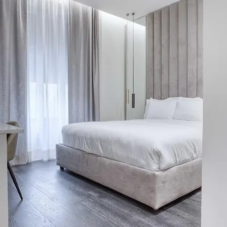 Apartment Le Del Corso The Smart Boutique By Ospitami