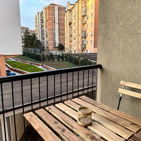 Velasquez - B - San Siro *