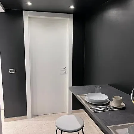 Luxury With Terrace Near Arco Della Pace Apartment