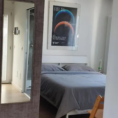 Διαμέρισμα Mansarda Olgiati Zona Navigli
