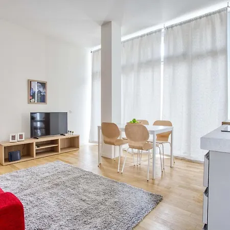 Joivy Lovely Flat With Balcony * Milão