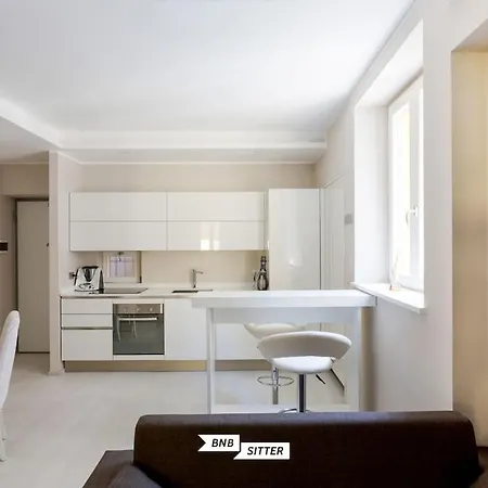 Central And Quiet - Apartment