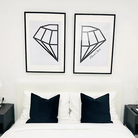 The Boutique - Hebrew Quarter 4*