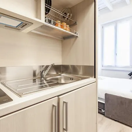 Easylife - - Abruzzi 54 - Porta Venezia Apartment Milan