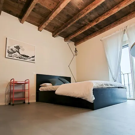 5mincorsocomo - Jolly - Typical Apartment