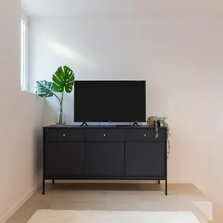 I Host - Val Strona *