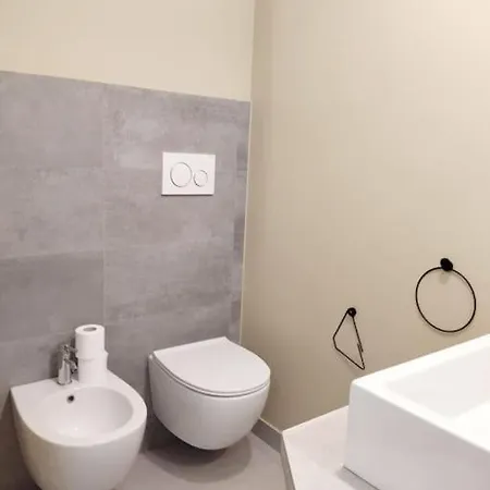 La Vetrina Sulla Citta * Milán