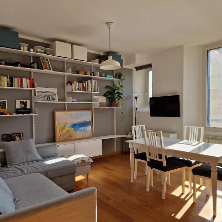 Modern Bright And Апартаменты