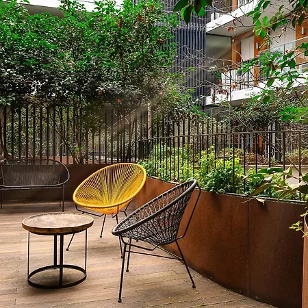 Business & Luxury - Monte16 * ミラノ