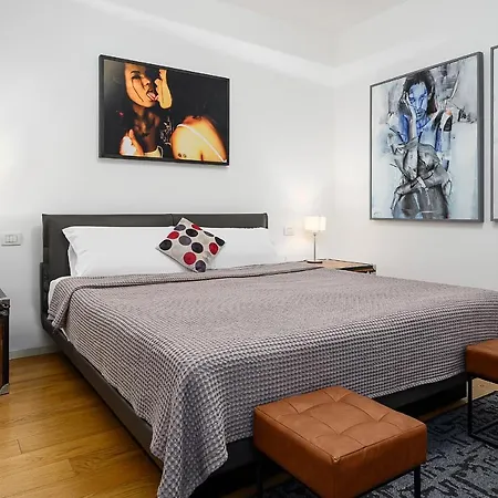 Business & Luxury - Monte16 * ミラノ