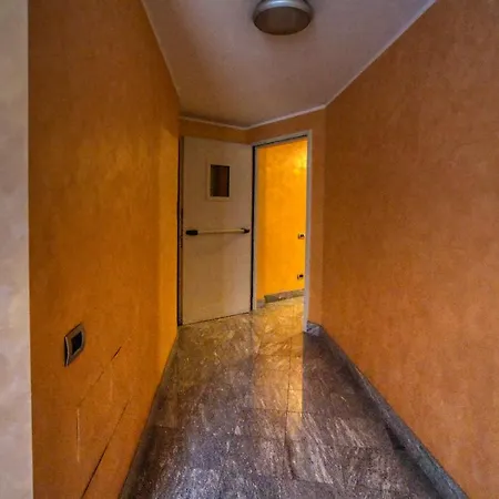 Guesthost - Casa Cherenel * Milan