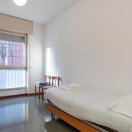 I Host - Falck 19 ミラノ