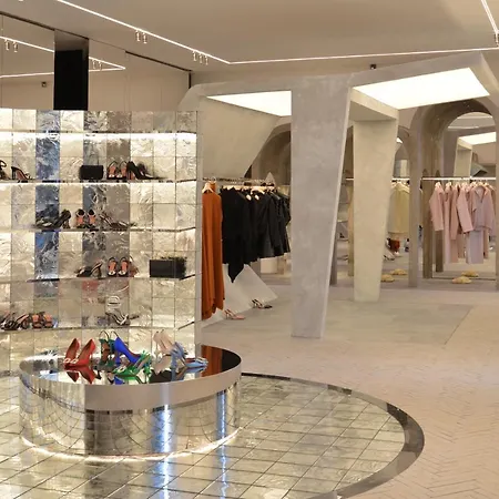 Portrait - Lungarno Collection Szálloda 5*