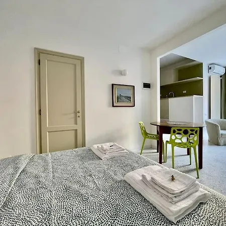 Apartment Modern Navigli Milan