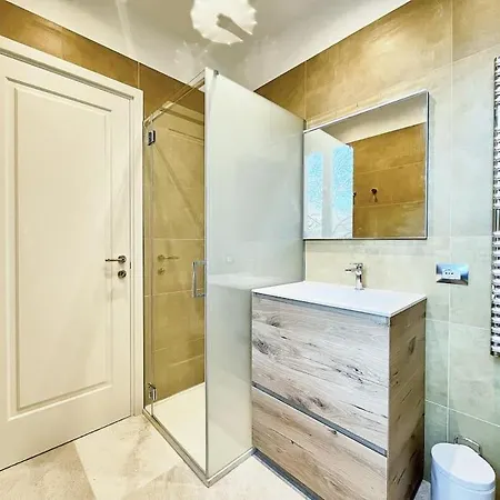 Lovely Flat With Park View Apartment Mailand