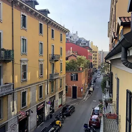 Lovely Flat With Park View