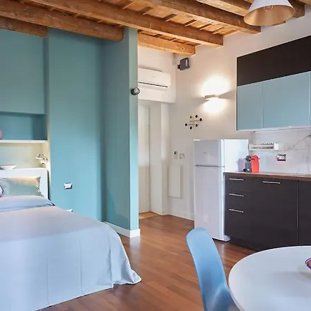 Lovely Flat With Park View *