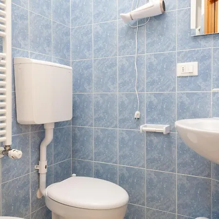 Bnbutler - Pellegrino Rossi, 42 - Ampio E Comodo Per 5 Appartement Milaan