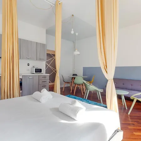 Apartment Guesthost - Near Piazza Firenze