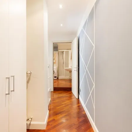 Guesthost - Near Piazza Firenze Mailand