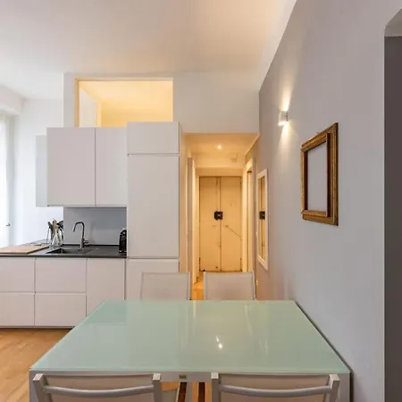 Apartment Sant'ambrogio Milan