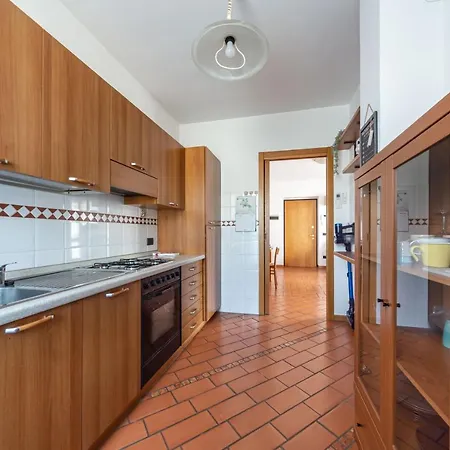 Cozy Apt - Private Parking & Terrace *