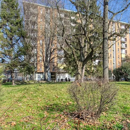 Joivy Delightful Flat With Balcony Milaan