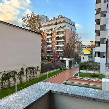 Apartamento Sulla Metro 3 Gialla Maciachini Milão