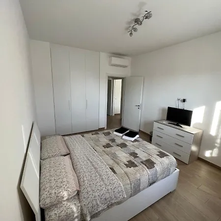 Paul House Ξενοδοχείο