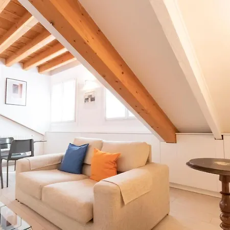 Mansarda Cola 公寓