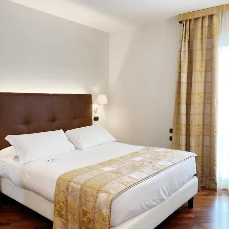 Regina Hotel