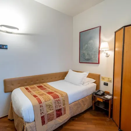 Regina Hotel