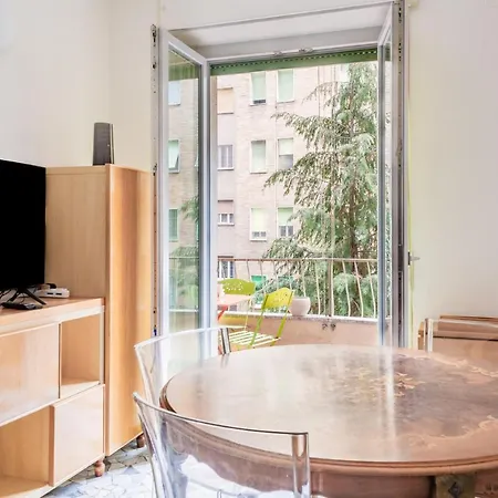 Bnbutler - Casa Lario - Isola District Apartment