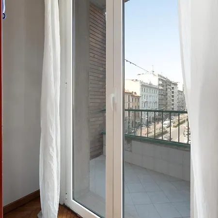 With Balcony - 50 M Far From M1 Pasteur Apartment Milan