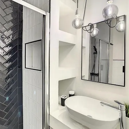 Apartment - La Casa Delle Meraviglie- Porta Romana Edition *