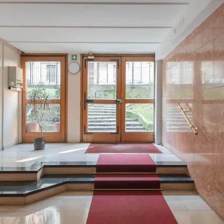 Easylife - - Gaetana Agnesi 18 - Porta Romana Milano