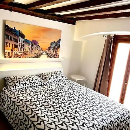 Apartment Naviglium Darsena Milan