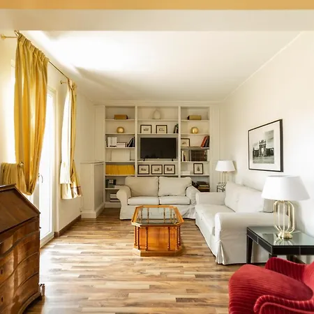 Apartment Montenapoleone - Sant Andrea Charme Penthouse Milan