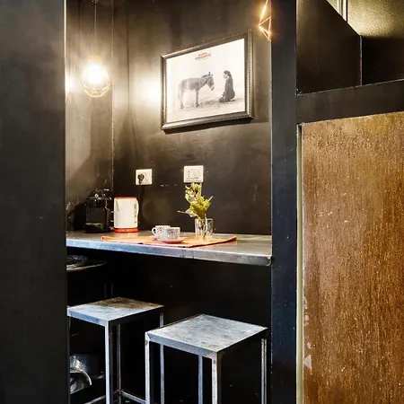 Apartment Hostmate - - Sammartini's Cave- *