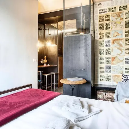 Hostmate - - Sammartini's Cave- *