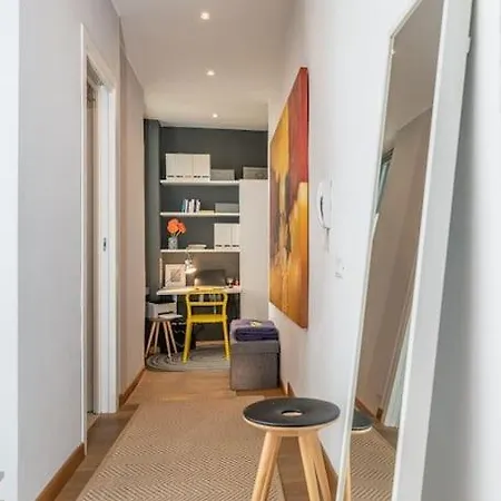 Lejlighed On The Roof: Bright With An Amazing View! Milano