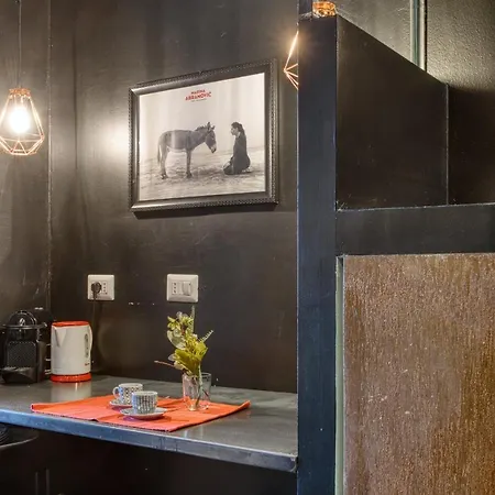 Apartment Hostmate - - Sammartini's Cave-