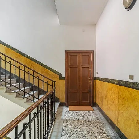 Cozy Apt With Terrace - 500 M Far From Zara M5 * Milan