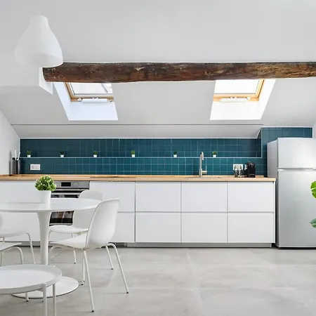 Design Attic Porta Venezia 65m2 - Self Check-in