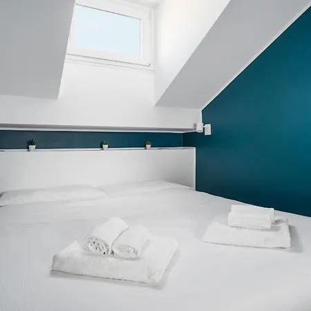 Design Attic Porta Venezia 65m2 - Self Check-in *
