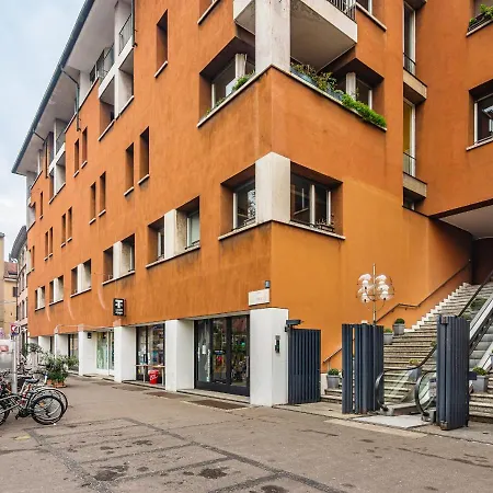 Brera - San Marco Charme Apartment شقة