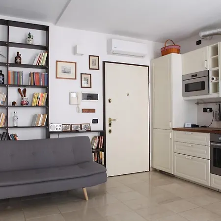 아파트 Terrace Close To Metro Station 밀라노