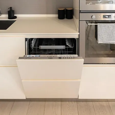 Elegante E Spazioso Quadrilocale In Porta Venezia Milano